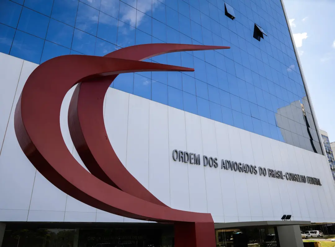 OAB pediu sigilo de conversas na Operação Compliance Zero, no caso Banco Master. A entidade defende que o acesso a mens…
