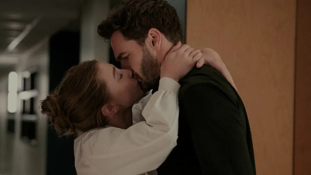The Love Hypothesis já tá no Prime Video, e o começo com a música Mess It Up da Gracie Abrams é um easter egg genial. O…