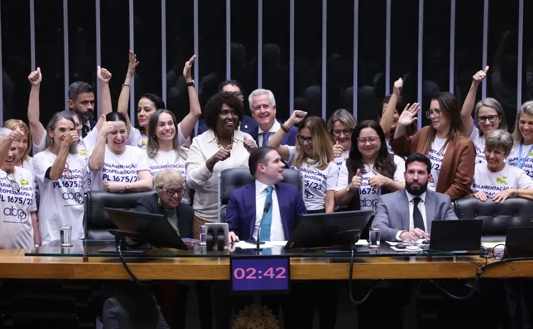 Lei 15.519/26 sancionada com veto parcial, garantindo aos psicopedagogos atuais o direito de exercer a atividade. O vet…