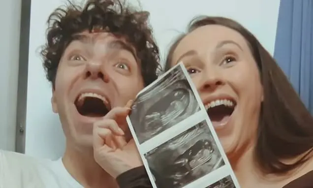 Nathan Sykes e Charlotte vão ter o primeiro filho. É um momento de felicidade, claro, mas a vida adulta sempre traz mai…