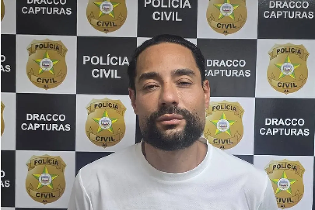 Boss, suspeito de chefiar rota do Comando Vermelho, foi preso em Maceió. A operação usou logística de empresas de trans…