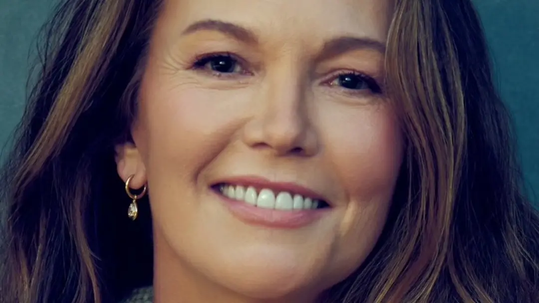 Diane Lane vai para a serie limitada Victoria, que tem Li Jun Li no elenco, em um thriller erotico ambientado em San Fr…