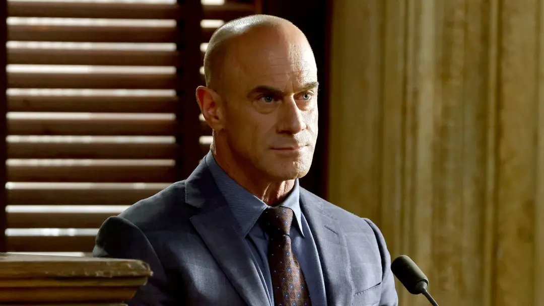 Elliot Stabler volta para Law & Order: SVU na temporada 28, mas vem com um detalhe que frustra. Com toda a história da …