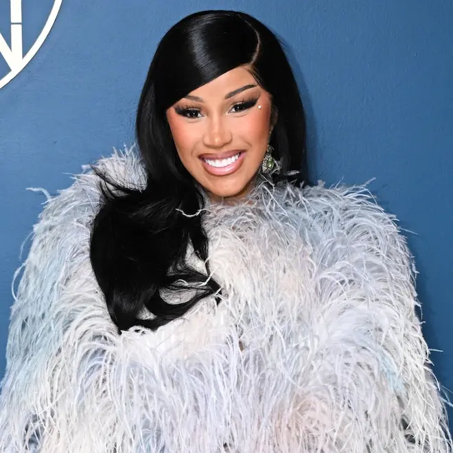 Cardi B falou sobre como construiu um império para os filhos dela e do Offset, Kulture, Wave e outros. A construção des…