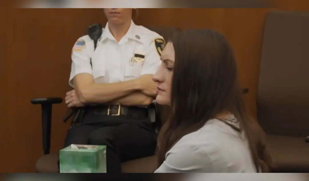 Massachusetts, EUA. A defesa de Lindsay Clancy pediu investigação de um jurado no caso dos três filhos. A estratégia de…