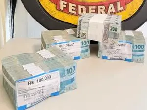 R$ 500 mil em espécie foram apreendidos com chefe do PSDB de Santa Catarina pela Polícia Federal. Isso mostra como o co…