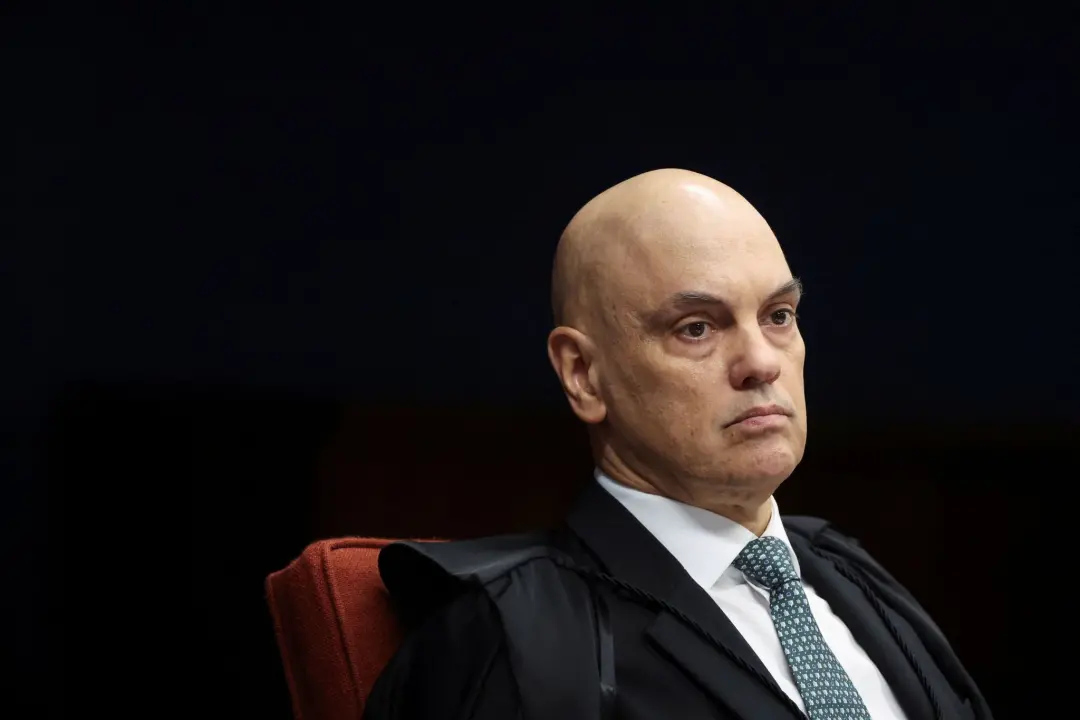 Tres exdiretores da PRF tiveram a investigação arquivada por Moraes, referente às blitzes de 2022 no Nordeste. Essa dec…