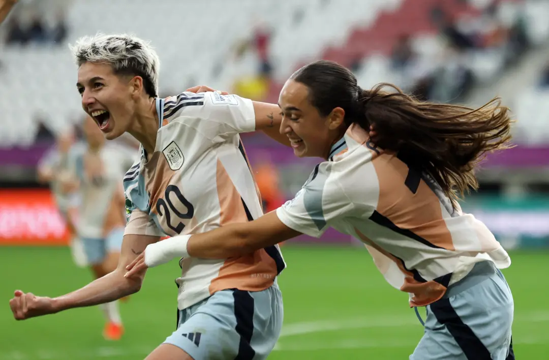 Espanha vence a Itália nas semifinais e vai pra final do Mundial sub-20 em Polônia. Ganhando todos os jogos, o time de …