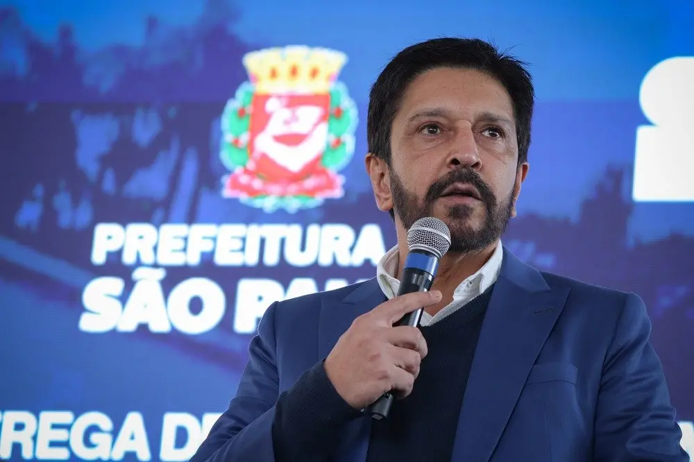 São Paulo, Flávio Bolsonaro vai encerrar a campanha do primeiro turno com motociata no sábado. A ideia de guerra contra…