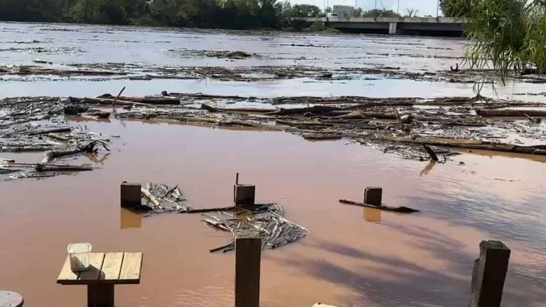 Alerta de risco alto foi emitido para o Guaíba em Porto Alegre até sexta-feira, com potencial de inundações no Arquipél…