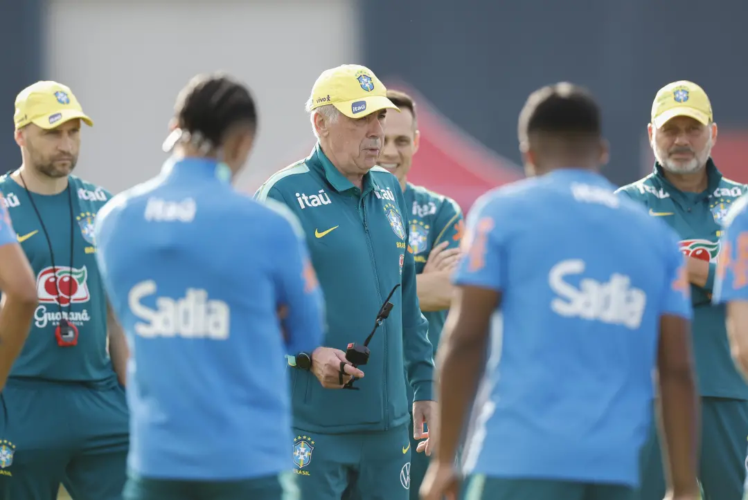 Bruno Guimarães falou que o pênalti perdido contra a Noruega ainda dói, mesmo com o treino completo da seleção em Brisb…