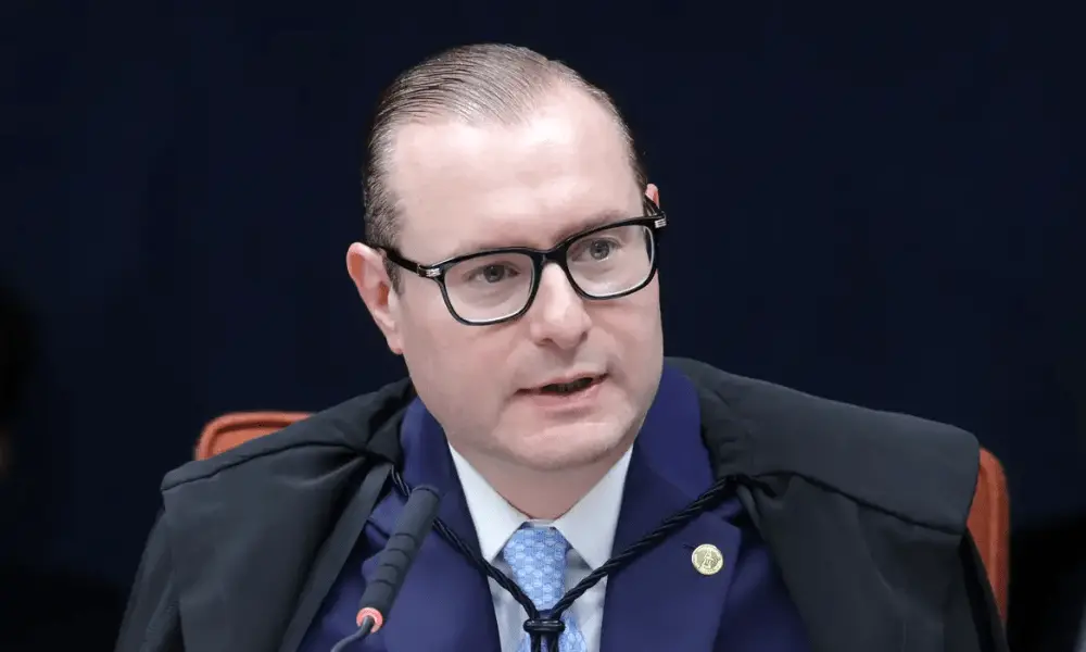 Zanin negou liminar de Vieira para instalar a CPI do Master no Senado. Isso mostra como processos grandes ficam parados…