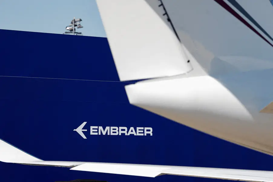 Relatos de instabilidade no GPS afetam aeronaves da família E2 da Embraer. A empresa tá acompanhando a situação com as …