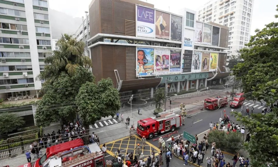 Shopping da Gávea foi condenado a pagar R$ 400 mil para seguradora por incêndio no cinema. O Tribunal entendeu que o ca…