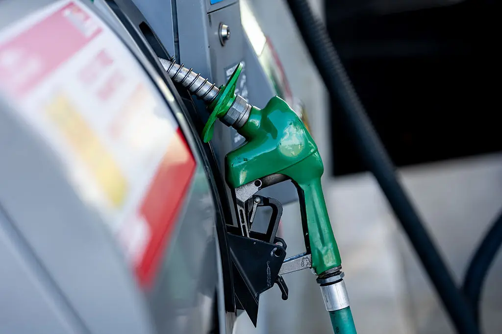 Diesel em recorde, chegando a 6.53 dólares por galão. Washington tá falando em proibir a exportação pra baixar o preço,…