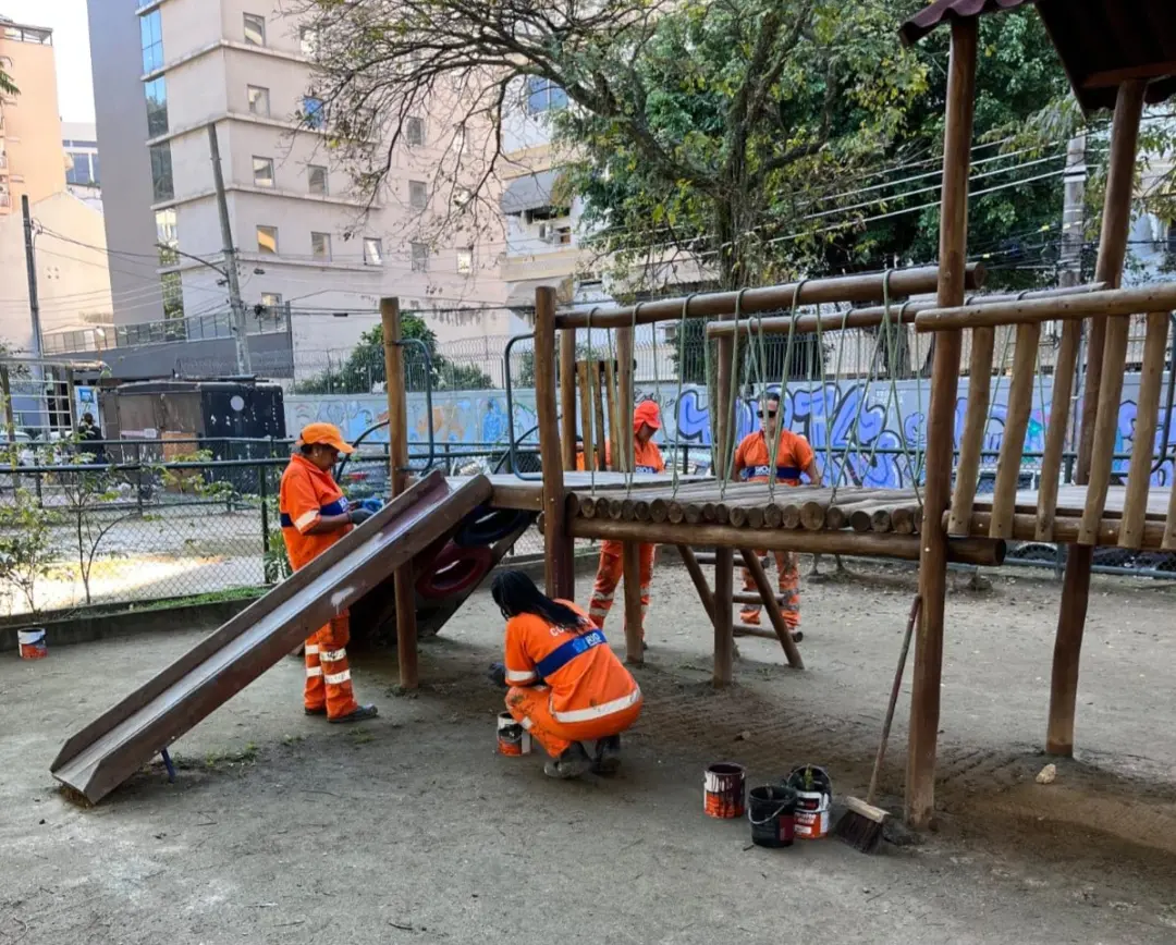 Praça Joia Valansi e entorno recebem serviços da prefeitura de quarta a sexta, com zeladoria, poda de árvores e fiscali…