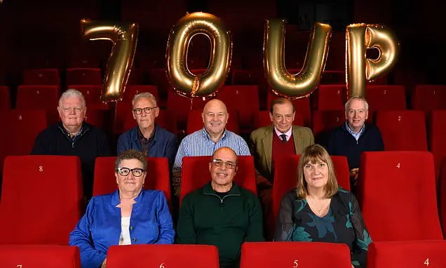 Finale da série 70 Up, a segunda parte, encerrou essa jornada de décadas e deixou muita gente chorando. Acho que histór…