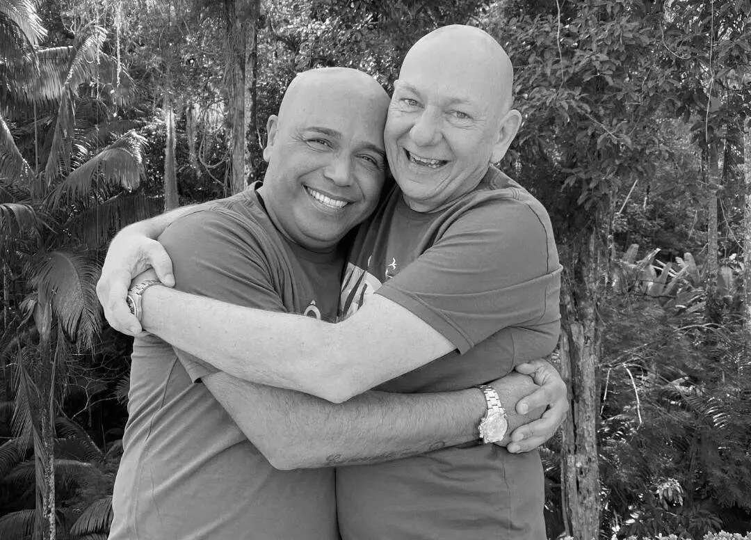 Luciano Hang recebeu a confirmação da morte do cantor Rick e do empresário Bruno Avelar após acidente de helicóptero. E…