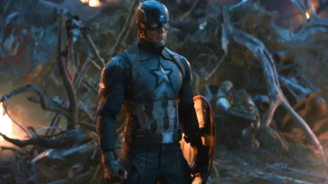 Avengers Endgame Encore estreia dia 25 com corte estendido de Endgame. Achei estranho o erro no pôster, que mostra um T…