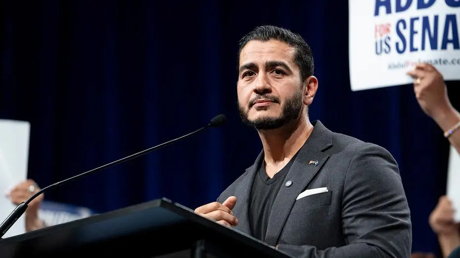 Em Michigan, Abdul El-Sayed, nomeado para o Senado democrata, foi ridicularizado por usar termos como adulto ou humano …