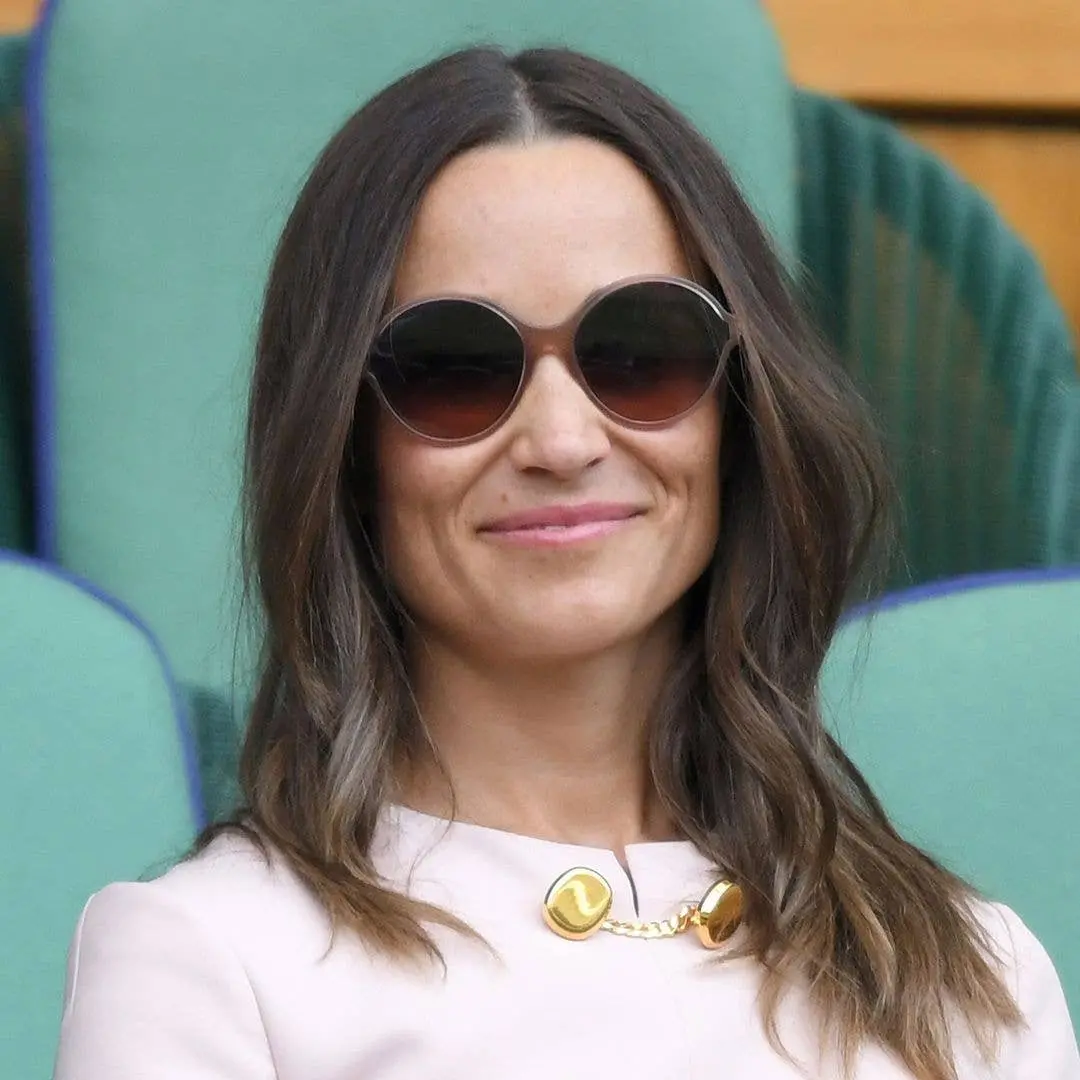 Pippa Middleton apareceu com um minivestido no Ham Polo Club em 2009. A escolha do look chamou muita atenção, mas o imp…