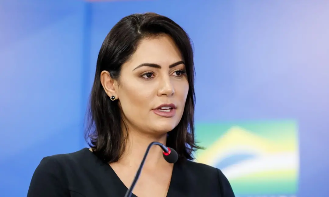 Michelle Bolsonaro foi internada no Hospital DF Star, em Brasília, para tratar de uma enxaqueca refratária ao tratament…