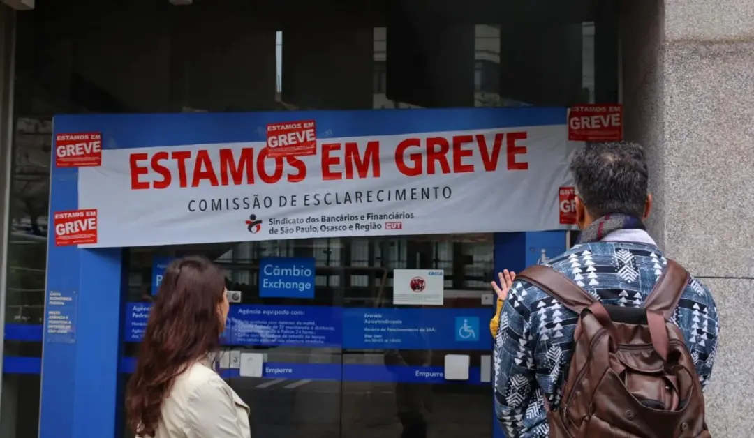 Rejeitaram a proposta de acordo na Caixa e a greve segue sem prazo. A questão do plano de saúde, com custos, é o princi…