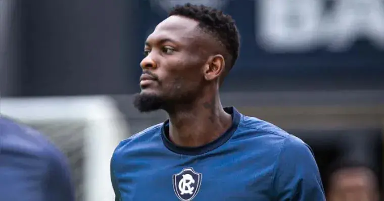 Duplexe Tchamba, zagueiro do Remo, se apresentou à Seleção de Camarões em Garoua. É um momento histórico pra clube porq…