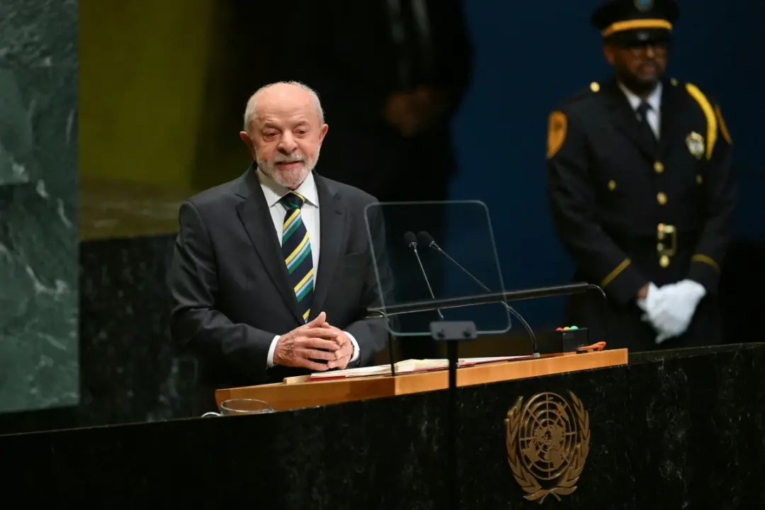 Lula na ONU afirmou que o Brasil nao cederá a pressões de multinacionais para privatizar o Pix, defendendo o sistema co…