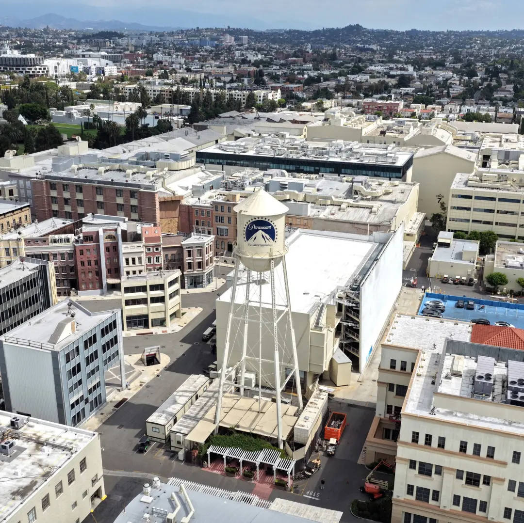 David Ellison fechou o acordo da Paramount para comprar a Warner Bros por 111 bilhões de dólares, apesar das tentativas…