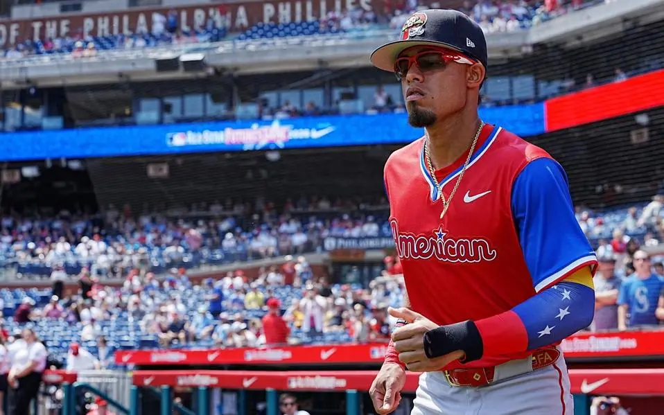Franklin Arias, com 20 anos, bateu média .331 em 42 jogos no Triple-A Worcester, mas os Red Sox ainda não confirmaram s…