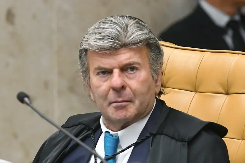 Luiz Fux é relator de caso sobre acesso ao Senado, após Moraes se declarar suspeito no mandado de segurança. A questão …
