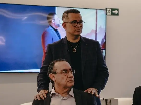 Queda de helicóptero em Santa Catarina levou a morte de Bruno Avelar, conselheiro de campanha, junto com Rick e outros.…