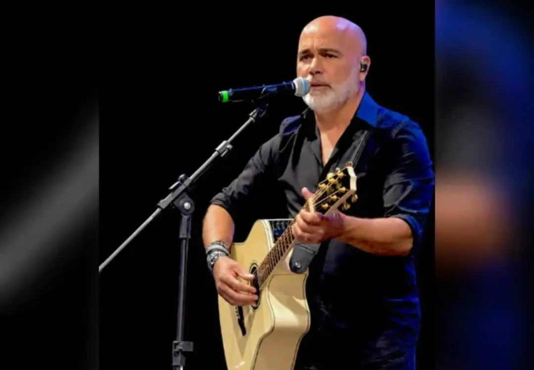 Rick, cantor sertanejo da dupla com Renner, morreu aos 59 anos após queda de helicóptero em Santa Catarina. É uma perda…