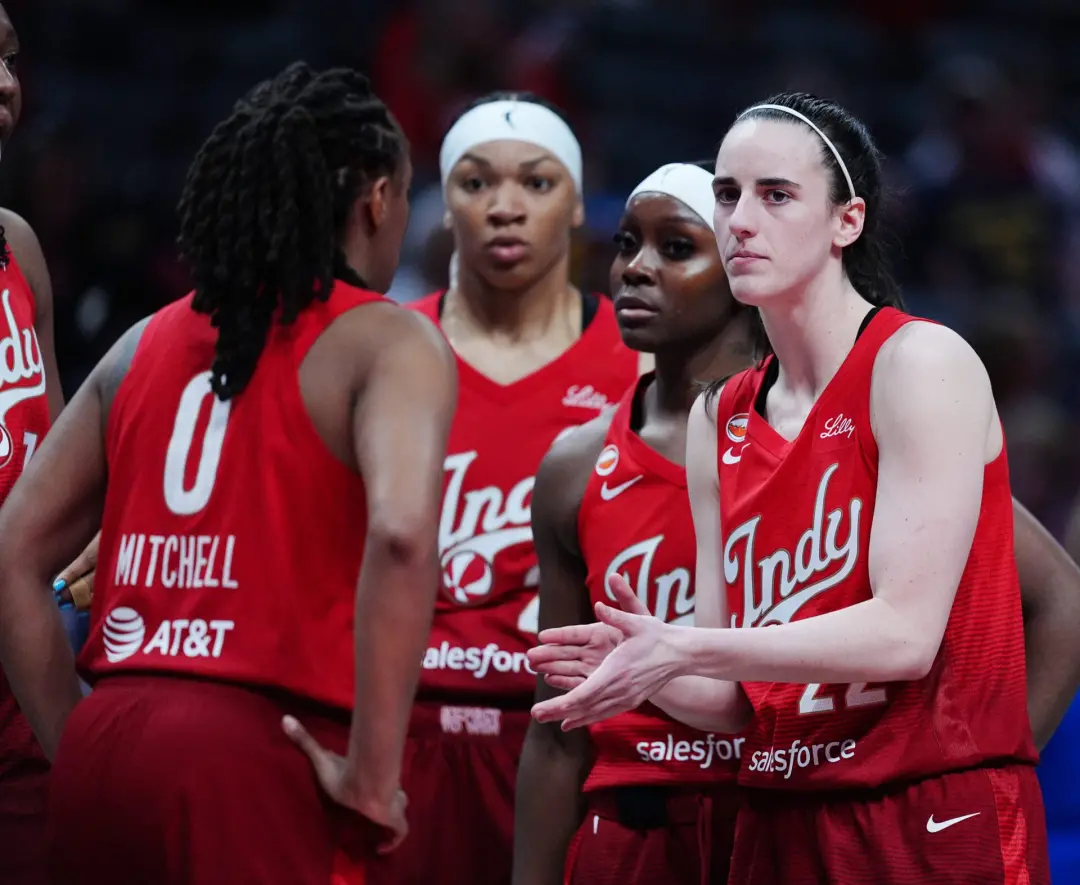 93 a 77, Mystics passou por cima da Indiana no primeiro quarto. A Clark ficou visivelmente frustrada com a defesa, dize…