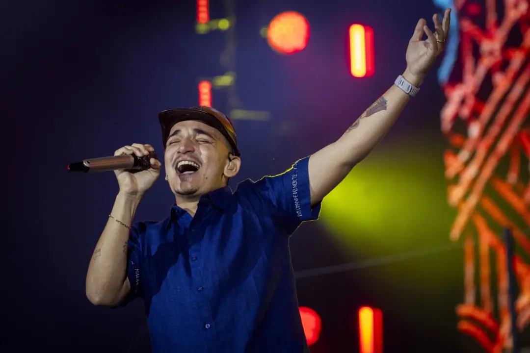 João Gomes será a atração principal do Réveillon de Niterói em 2027. A festa também conta com Alceu Valença e a bateria…