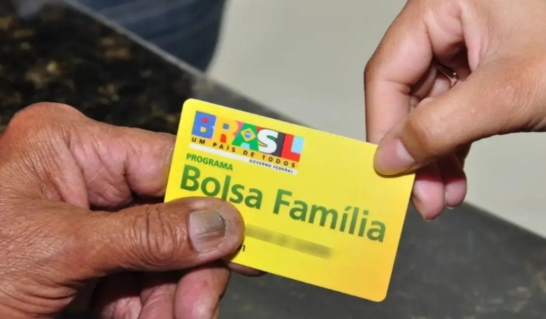 22,7 bilhões de reais são o impacto estimado do reajuste do Bolsa Família em 2027, somando-se ao rombo de 45,35 bilhões…