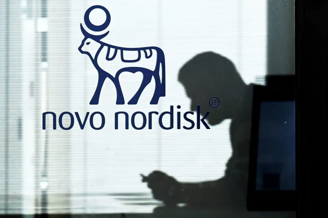 Novo Nordisk tá de olho em fusões e aquisições porque a concorrência no mercado de perda de peso tá apertando. A ideia …