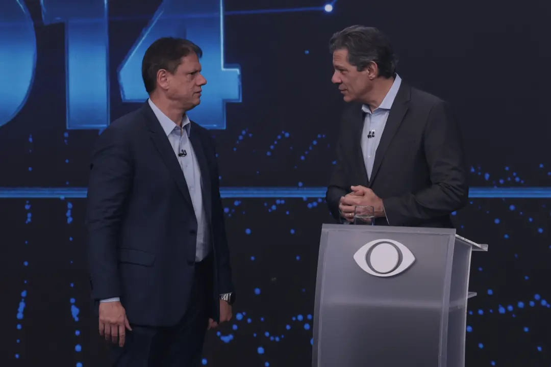 Tarcísio de Freitas usa fórmula de Haddad em propaganda eleitoral em São Paulo. É visível a cópia, mas a intenção é ten…
