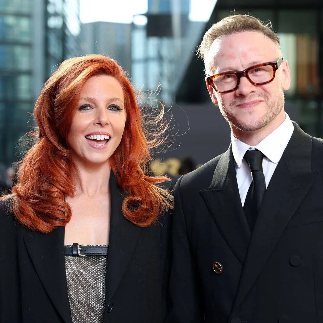 Stacey Dooley e Kevin Clifton mantiveram a vida a dois e a filha Minnie, de três anos, sem se casarem após o sucesso do…