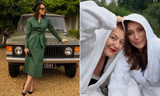 Keeley Hawes apareceu no Goodwood Festival vestindo um terninho verde inspirado nos anos 40. É interessante ver como a …
