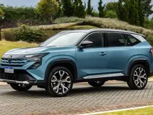 Renault eleva o padrão, mas enfrenta dificuldade para que os consumidores aceitem os novos preços. Esse aumento de valo…