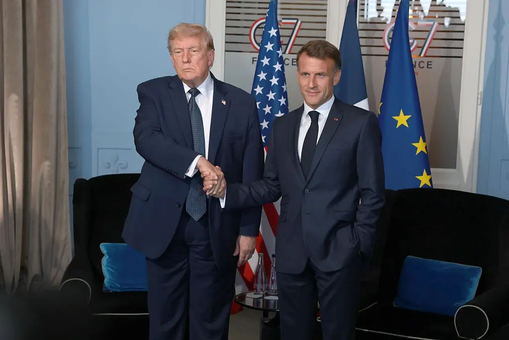 Macron e Trump conversaram sobre Ucrânia e Mar Vermelho perto da ONU. Discutiram como acelerar o apoio militar à Ucrâni…