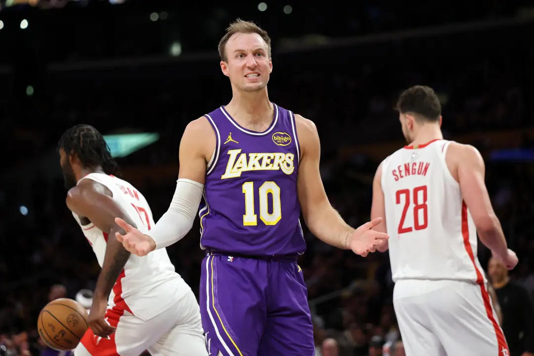 Luke Kennard assinou com o Phoenix Suns e traz especialidade em pontaria de elite. Ele se junta ao time após a perda de…