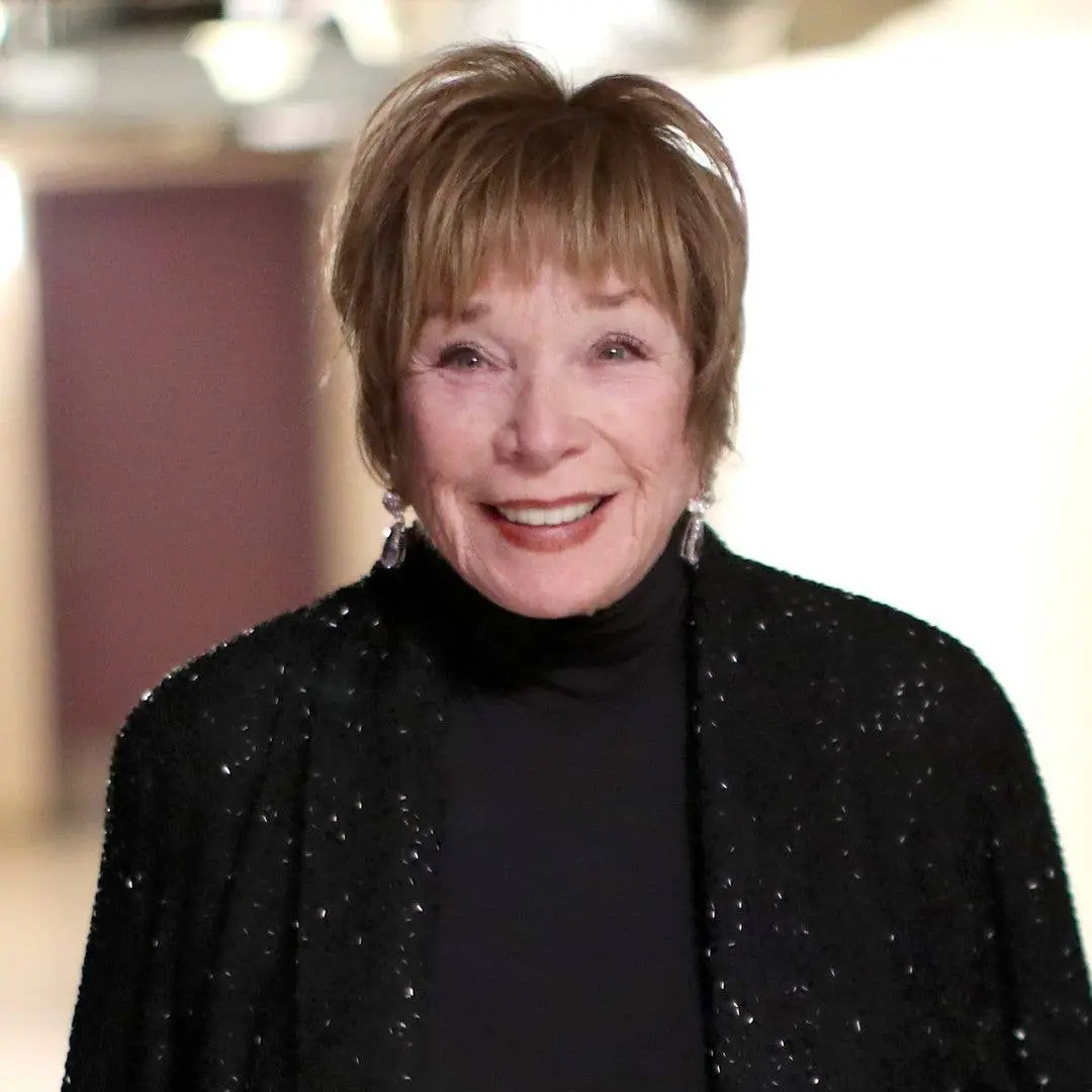 Shirley MacLaine tem sobrinha famosa que é cópia dela. A atriz de 92 anos tem laço com Ella Beatty, estrela de Monster.…