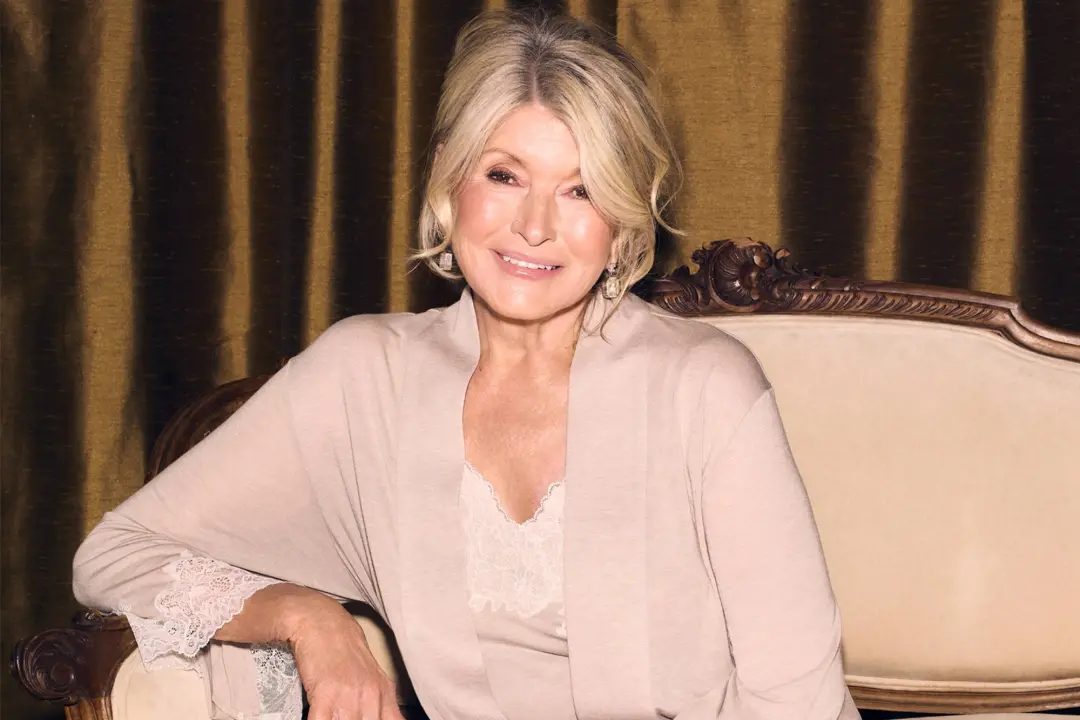 Martha Stewart disse que um novo sérum transformou de verdade os lábios dela. Eu acho interessante como a gente busca p…