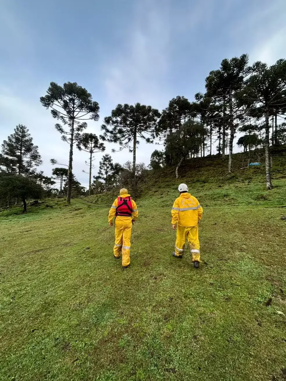 Serra de Santa Catarina, cinco corpos foram encontrados no helicóptero que transportava Rick e outros, após o desaparec…