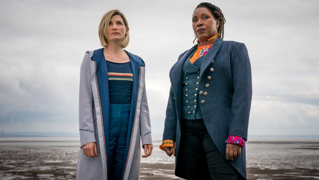 Fugitive Doctor volta oficialmente em dezembro. A série está numa fase de transição, mas o universo Doctor Who tem novi…