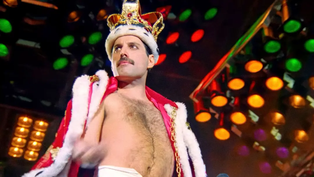 Queen Budapest, filme de concerto restaurado em 4K, estreia em mais de 2000 cinemas em Outubro. Ver o Freddie Mercury n…