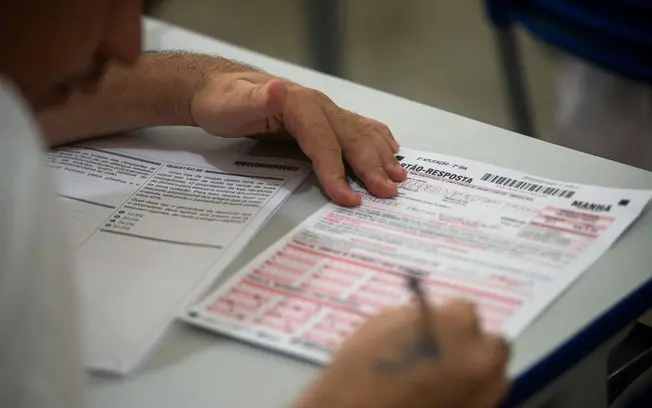 Guia do Enem foi lançado com orientações e tutoriais de estudo para os inscritos, a 47 dias da prova em 8 de novembro. …